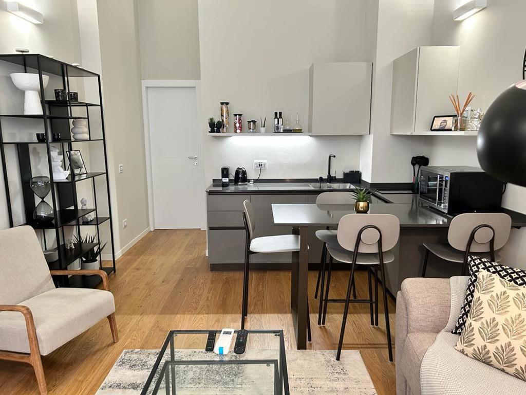 "Mel'S House" - Duomo District - Milano Centro - Universita المظهر الخارجي الصورة